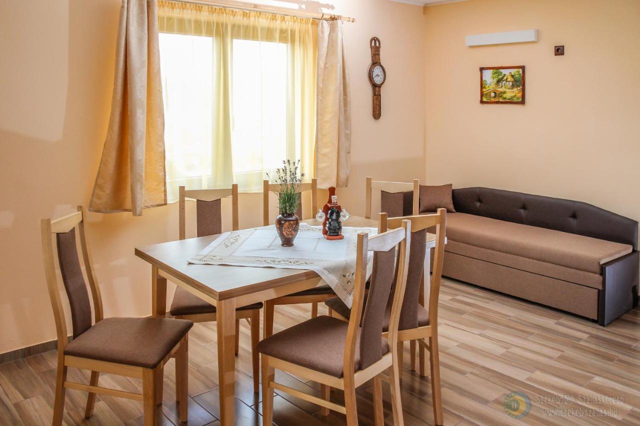 Apartamente Mano Apartmanok Praid Extérieur photo